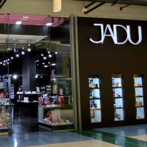 Jadu: cosméticos y accesorios